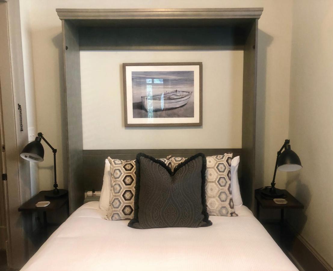 Daybed With Trundle In The Beautiful Ashley Inn 4 Blocks From King St Charleston Exterior foto